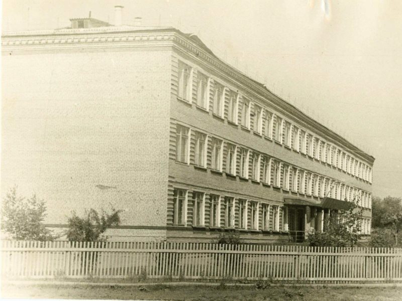 Фотография школы.